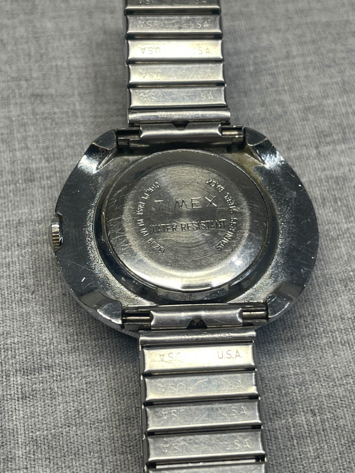 1972 Timex 21 Jewels UFO Manual Wind – Vintage Space-Age Style – Running!