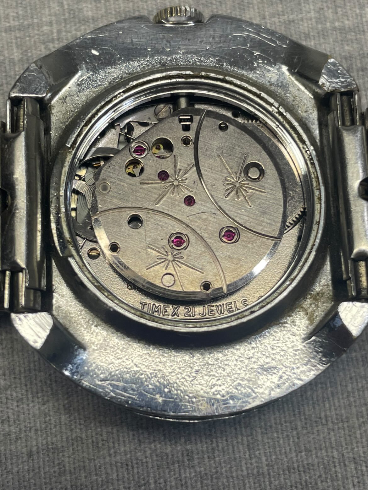 1972 Timex 21 Jewels UFO Manual Wind – Vintage Space-Age Style – Running!