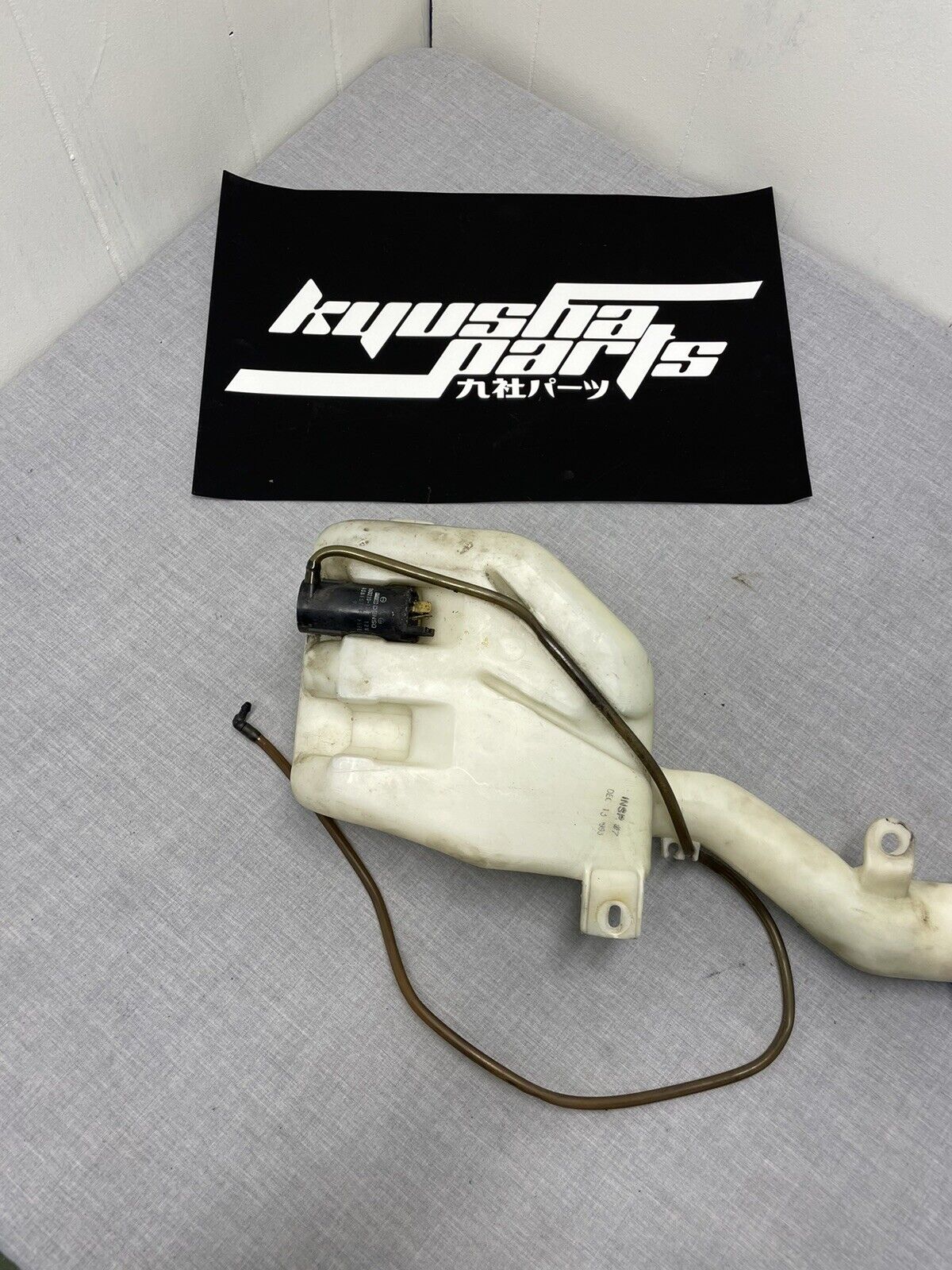 OEM Honda Civic 1992-1995 Eg Coupe Hatch Sedan Wiper Fluid Reservoir with pump