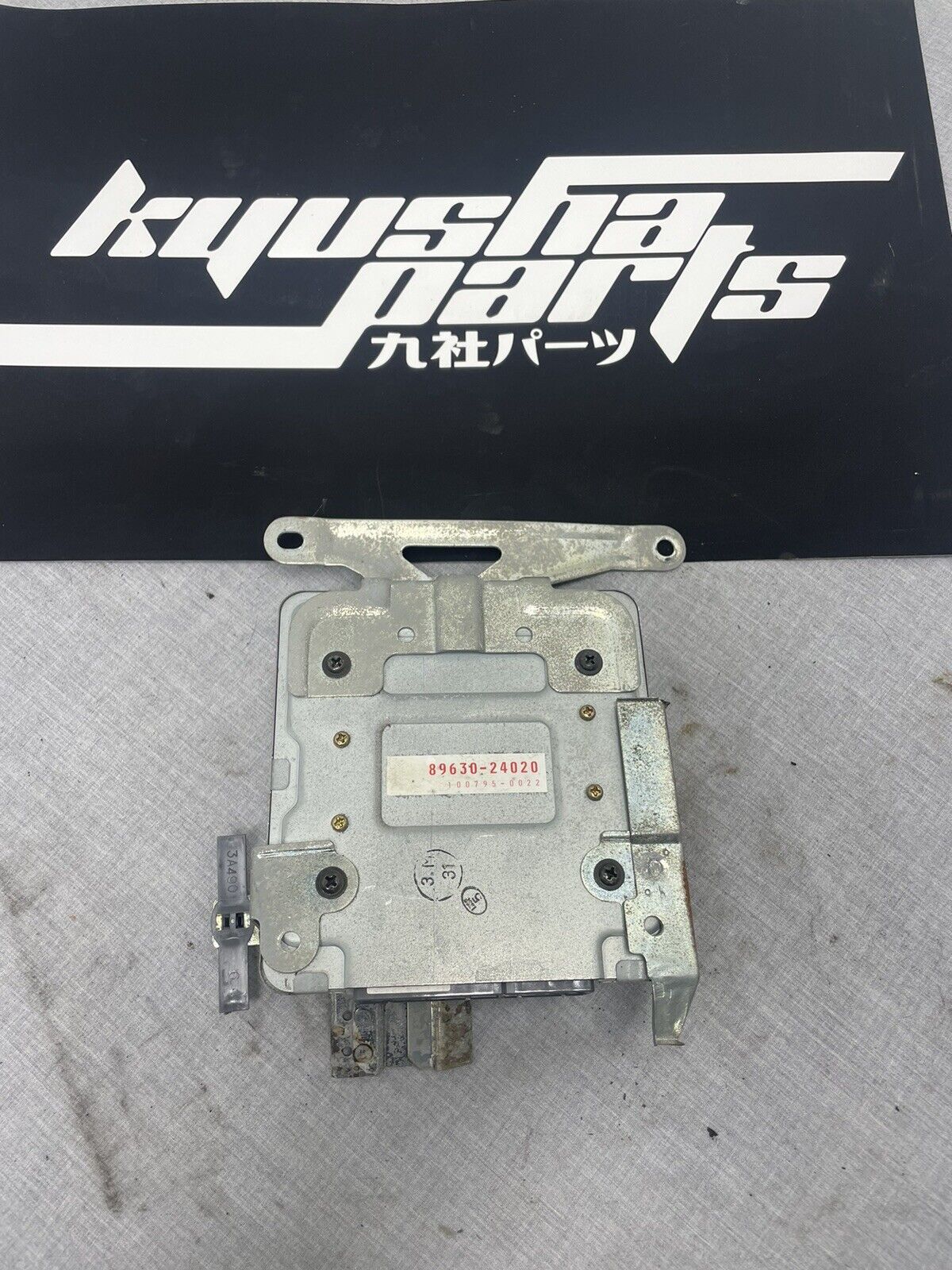 1992-1996 Lexus SC400 SC300 TRC Traction Control Module 8963124010 OEM