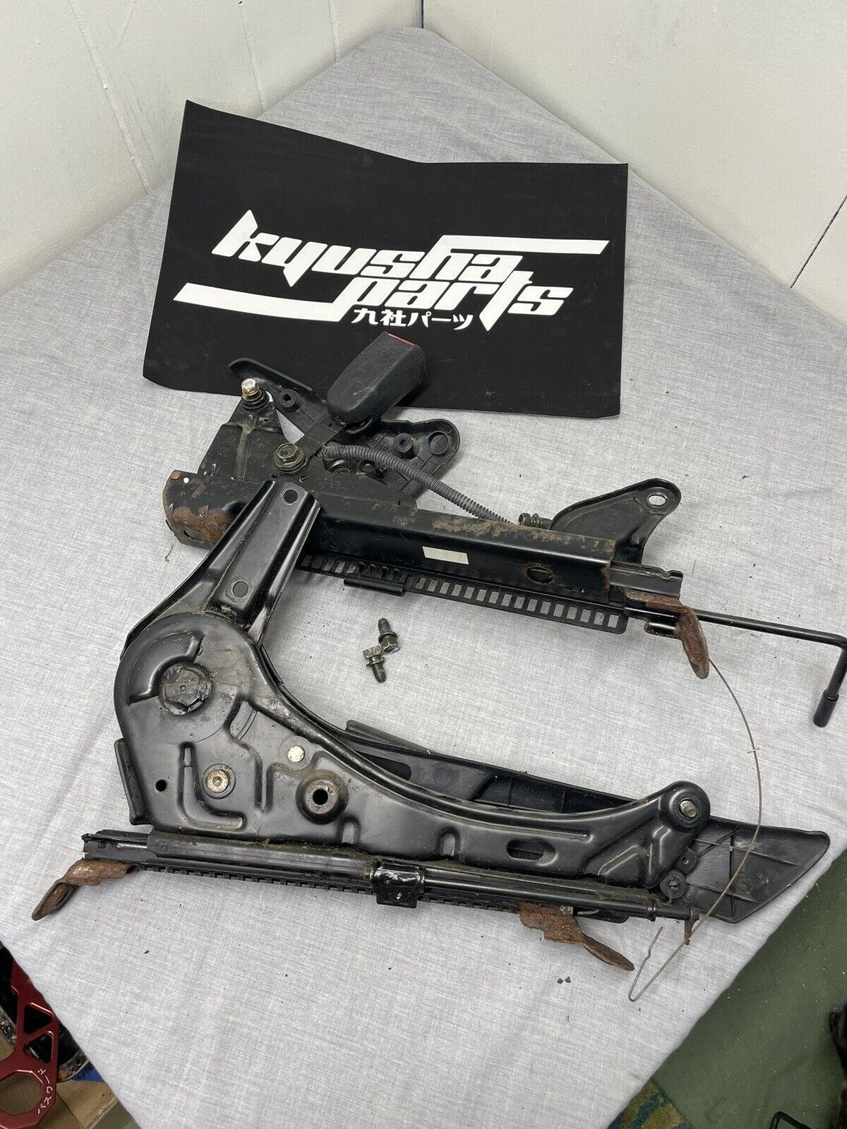 92-95 HONDA CIVIC - DRIVER LEFT SEAT RAIL SLIDER AND PASSENGER SIDE COMPLETE SET