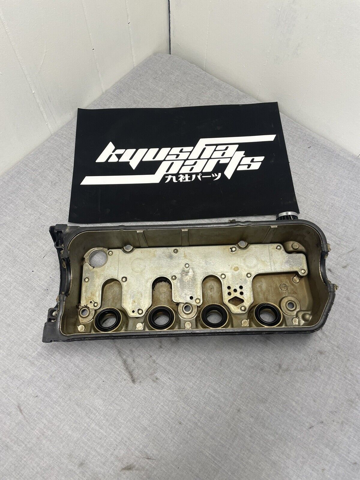 92-95 HONDA CIVIC VALVE COVER D16Z6 VTEC Si EM1 EG6 EG9 EG2 DC2 EG8 EG2 OEM