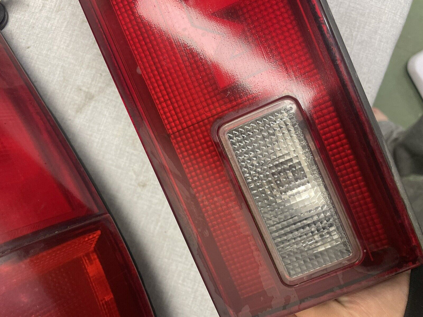 91-93 Mitsubishi 3000GT Rear Tail Light Complete Set W/ Filler Panel Brake Light