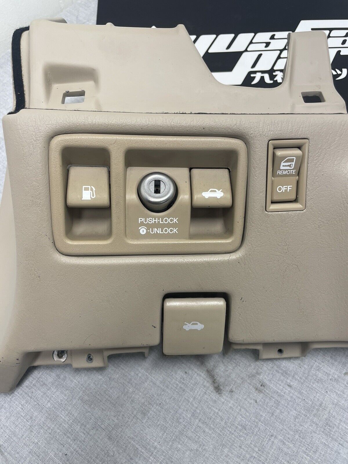 🥇92-00 LEXUS UZZ30 SC300 SC400 DASH FRONT LEFT LOWER KNEE TRIM COVER PANEL OEM