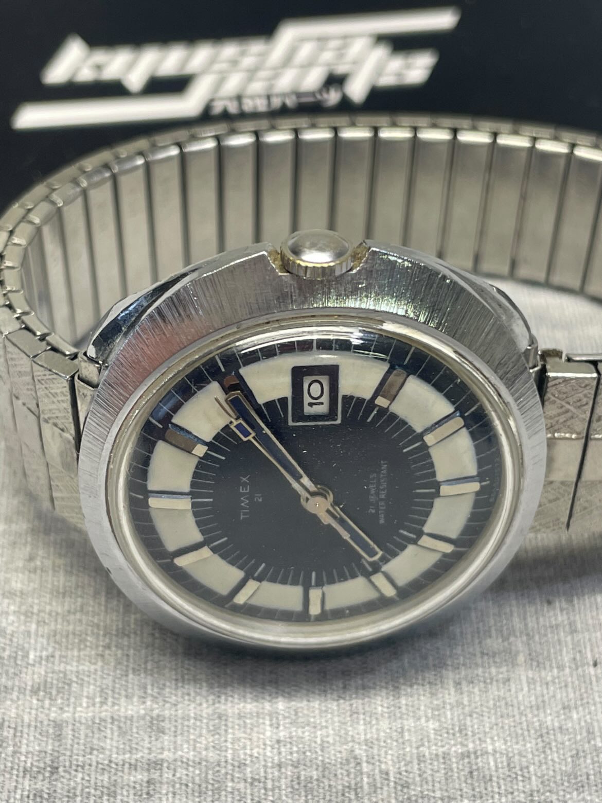 1972 Timex 21 Jewels UFO Manual Wind – Vintage Space-Age Style – Running!