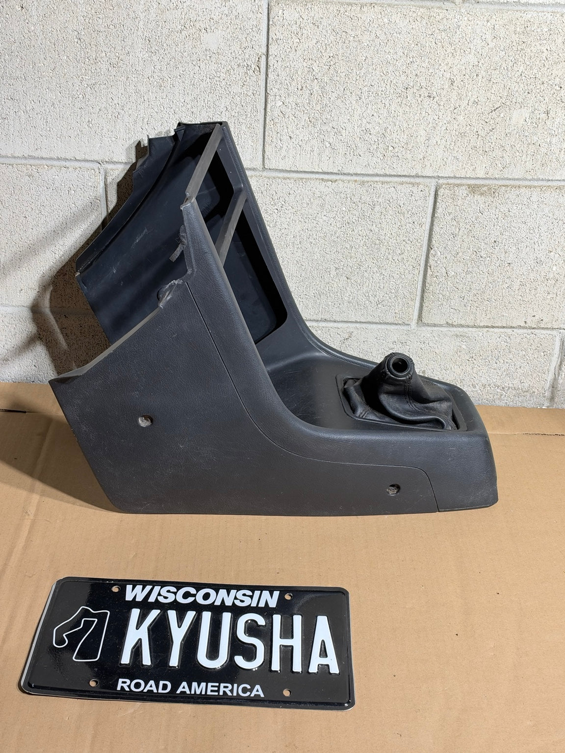 Honda CRX black center console and shift boot photo 3