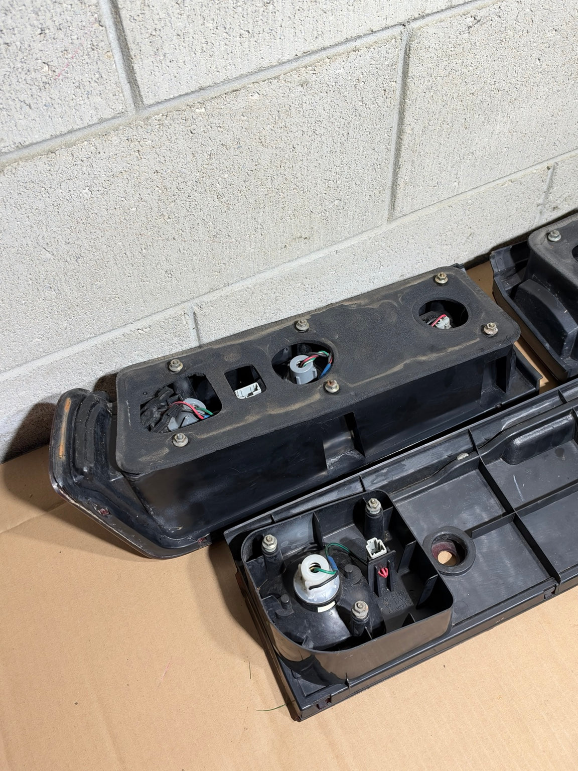 1988-89 Honda CRX three-piece taillights photo 5