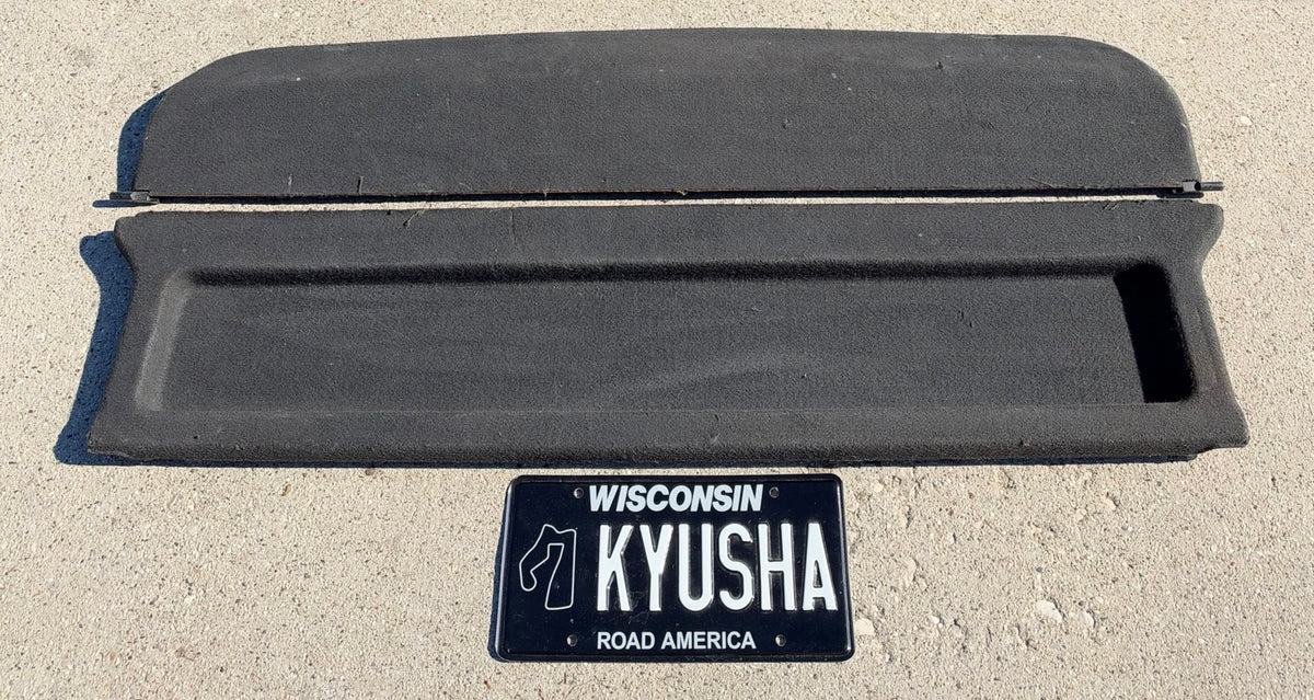 Honda EF Civic Si black cargo cover separated into two pieces view 1