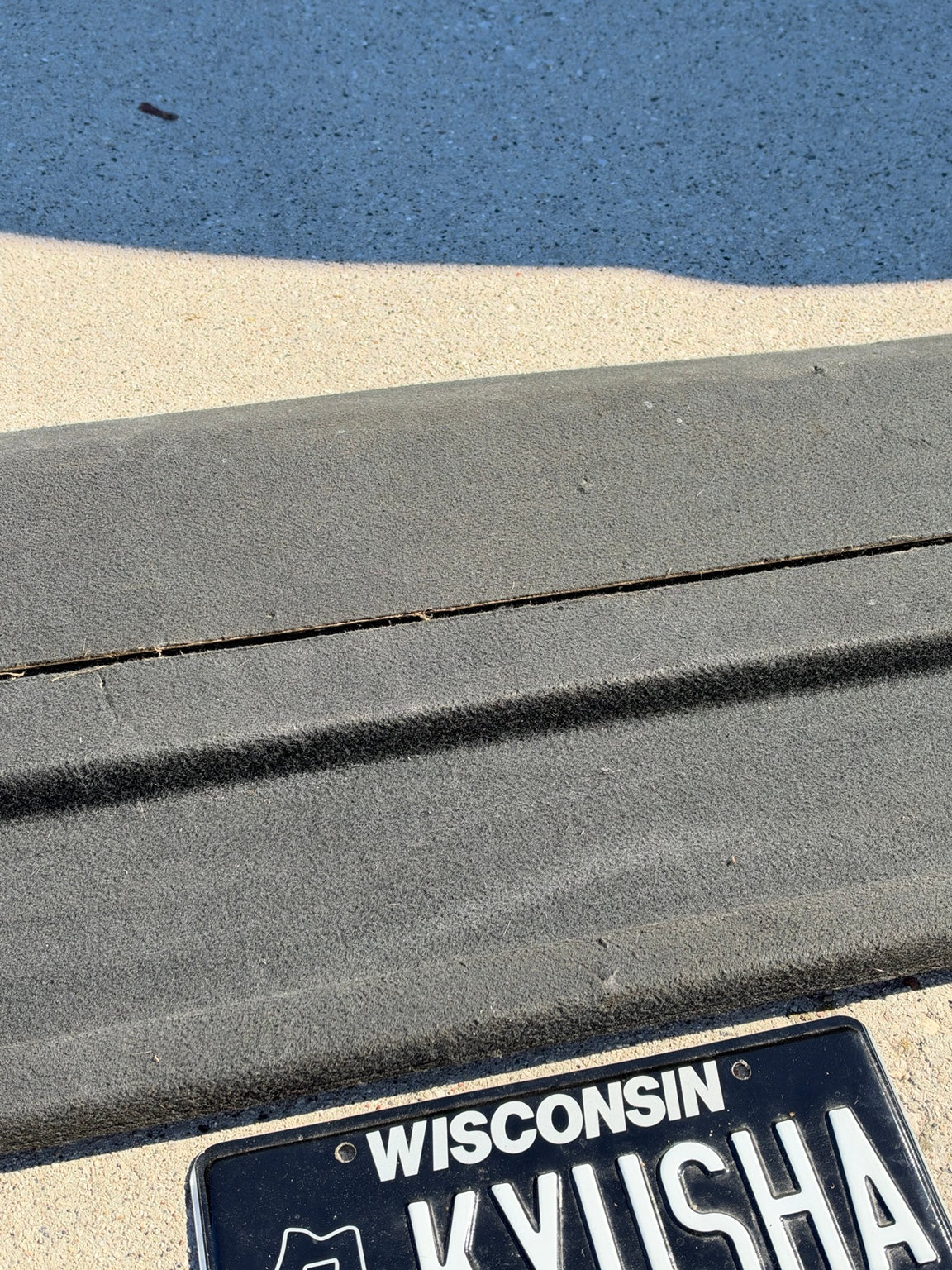 Honda EF Civic Si black cargo cover separated into two pieces view 3