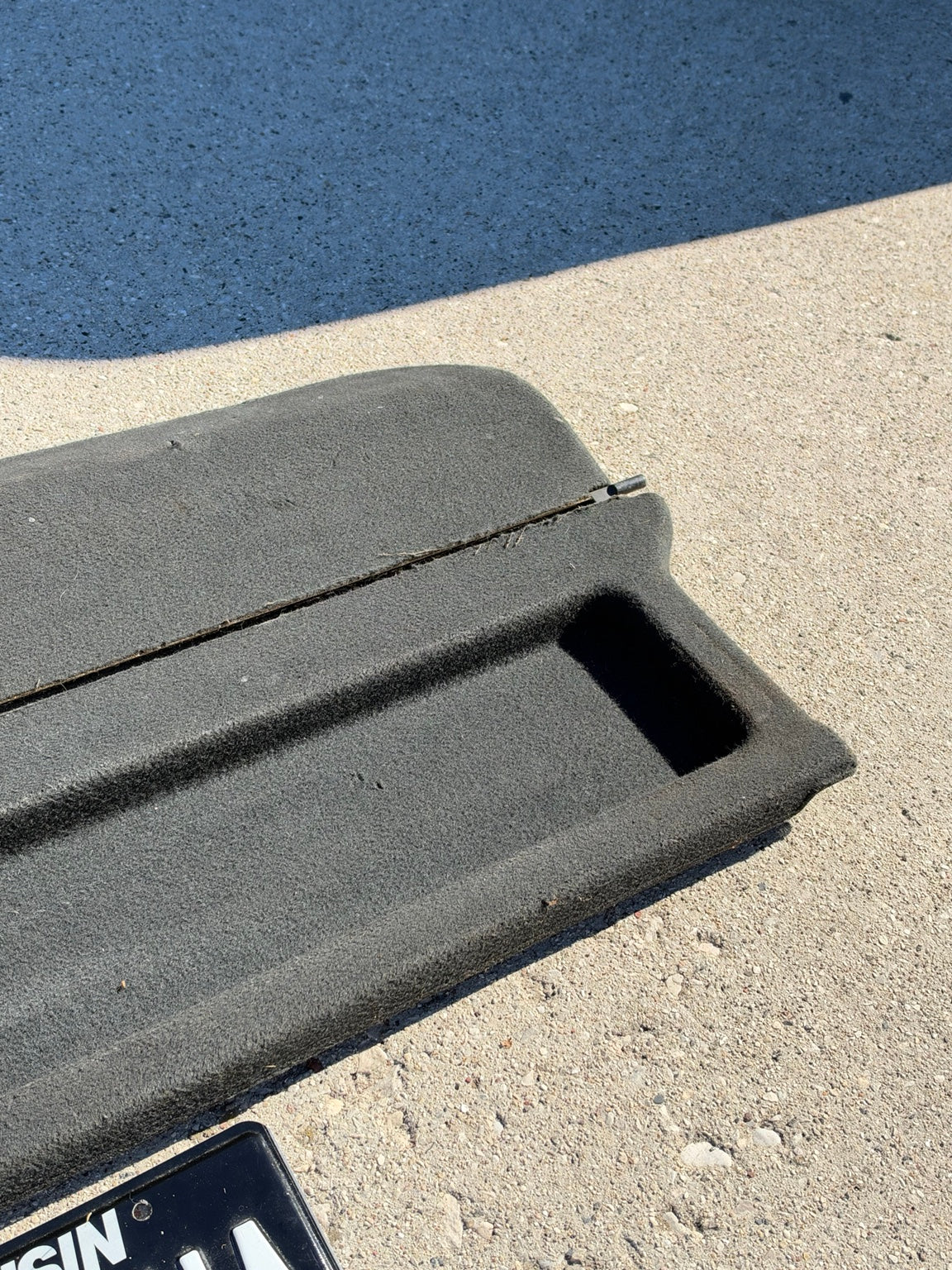 Honda EF Civic Si black cargo cover separated into two pieces view 4